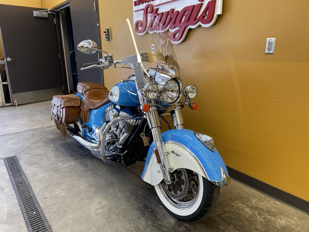 2019 Chief Vintage Sky Blue / Pearl White  376275 - Click for larger photo