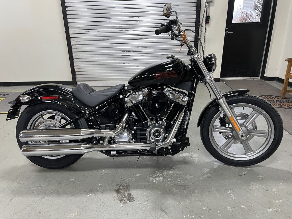 2024 FXST - Softail Standard  022244 - Click for larger photo