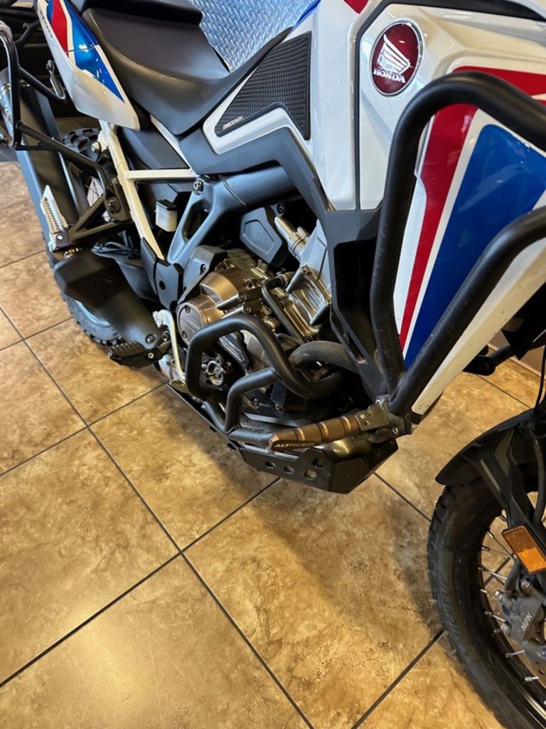 2021 Africa Twin DCT  100288 - Click for larger photo