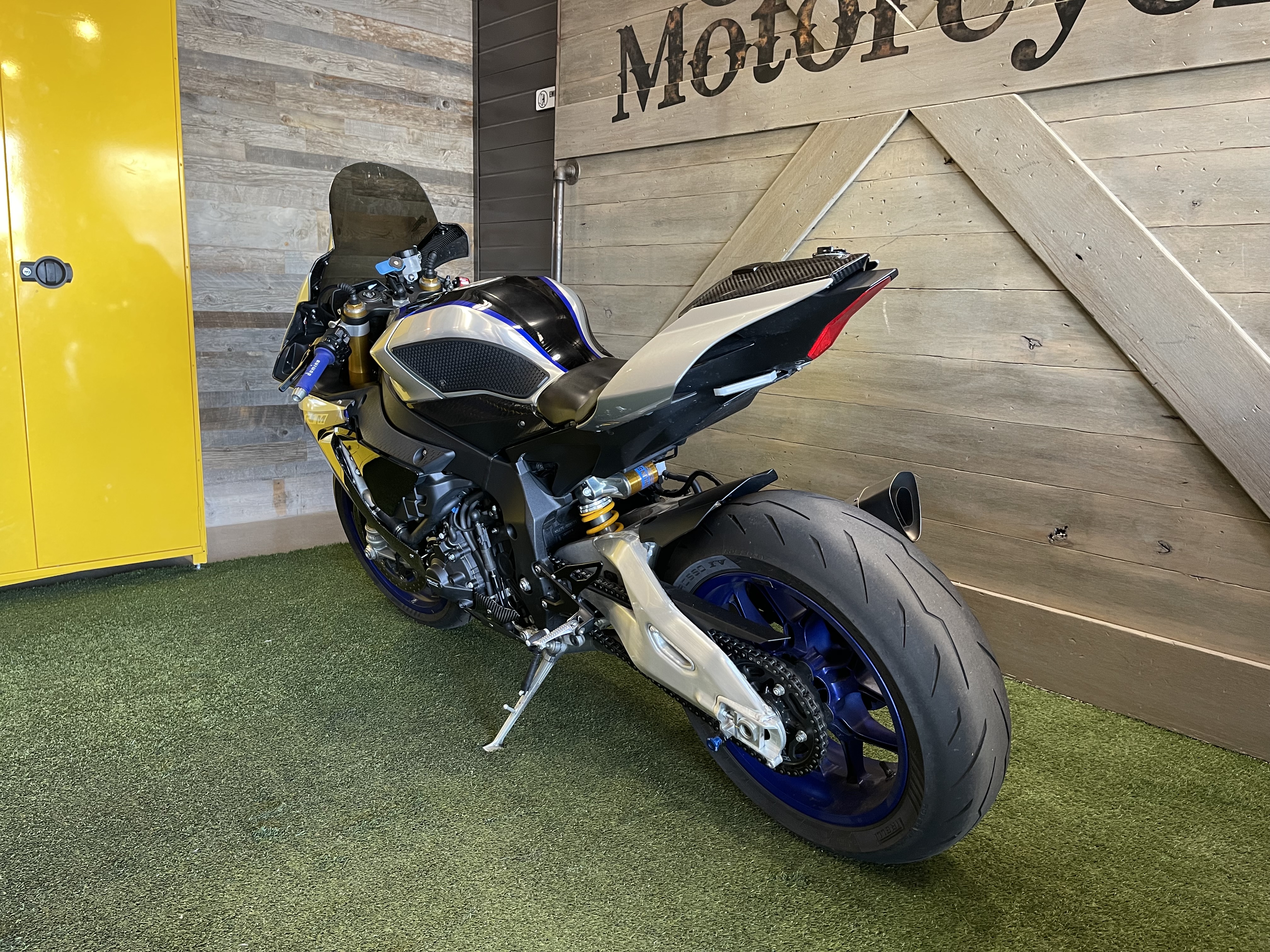 2019 YZF-R1M YZF-R1M U000833 - Click for larger photo