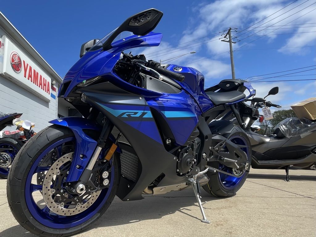 2024 YZF-R1  14989234 - Click for larger photo
