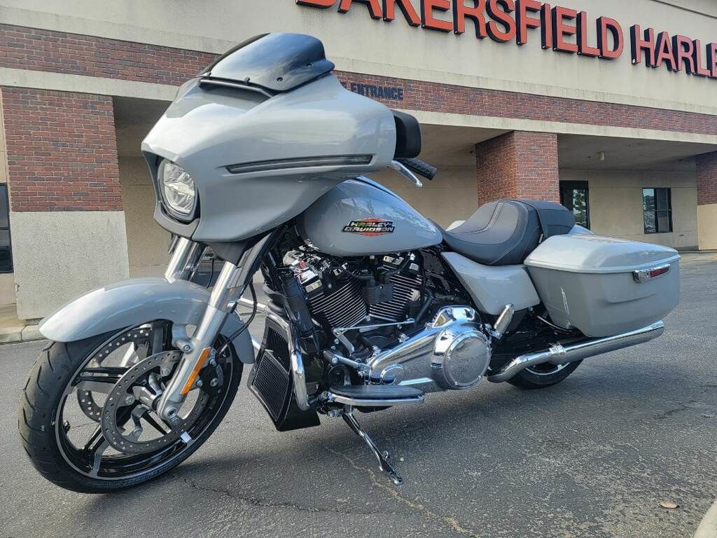 2024 FLHX - Street Glide  R627507 - Click for larger photo