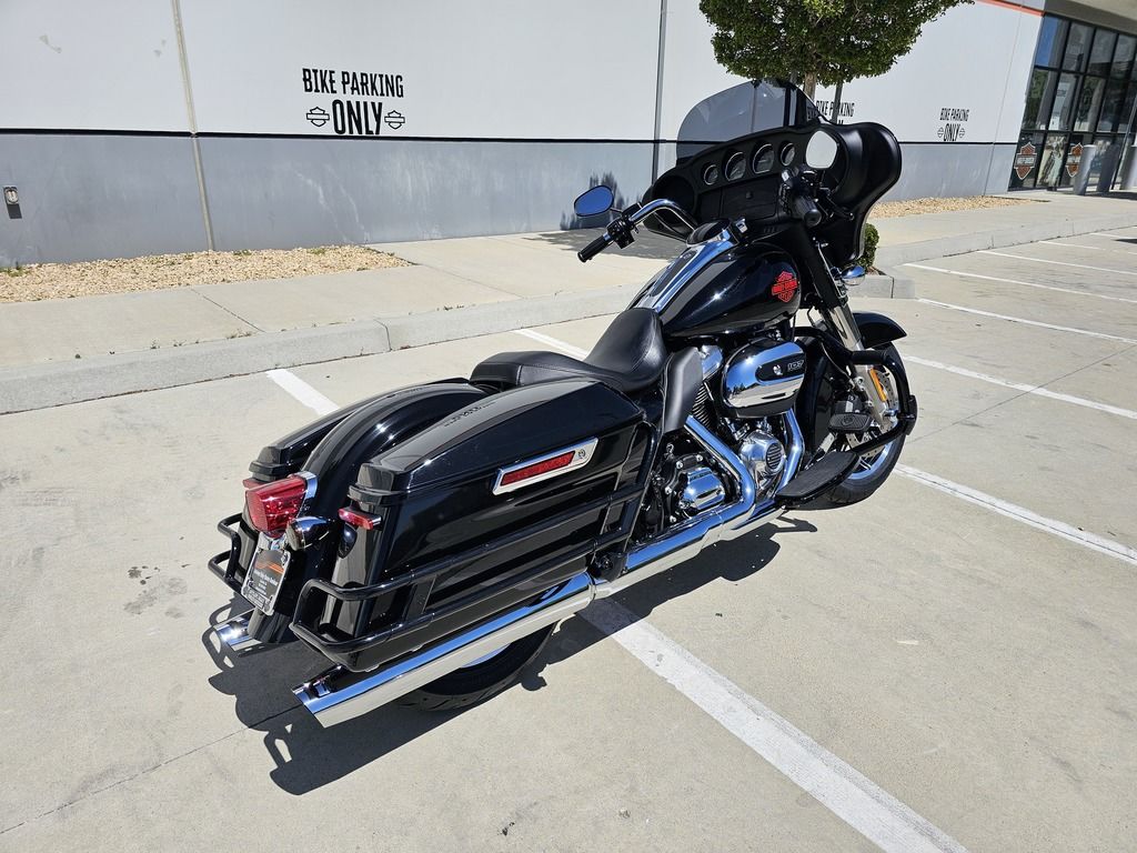 2019 FLHT - Electra Glide Standard  T649467 - Click for larger photo