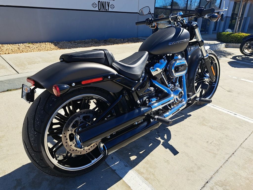 2020 FXBRS - Softail Breakout 114  T059505 - Click for larger photo