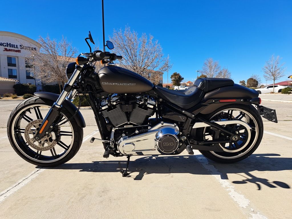 2020 FXBRS - Softail Breakout 114  T059505 - Click for larger photo