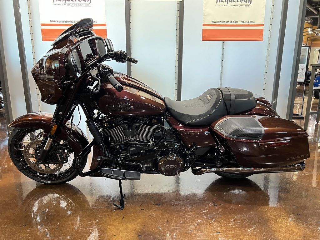 2024 FLHXSE - CVO Street Glide  952442 - Click for larger photo