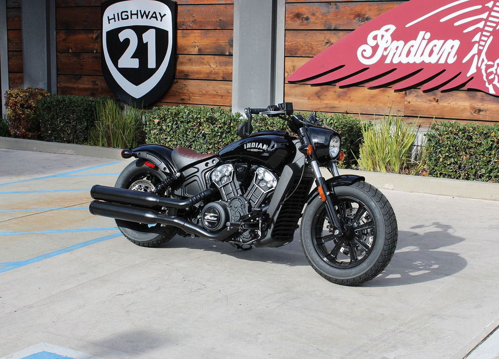 2024 Scout Bobber ABS Black Metallic  14971166 - Click for larger photo