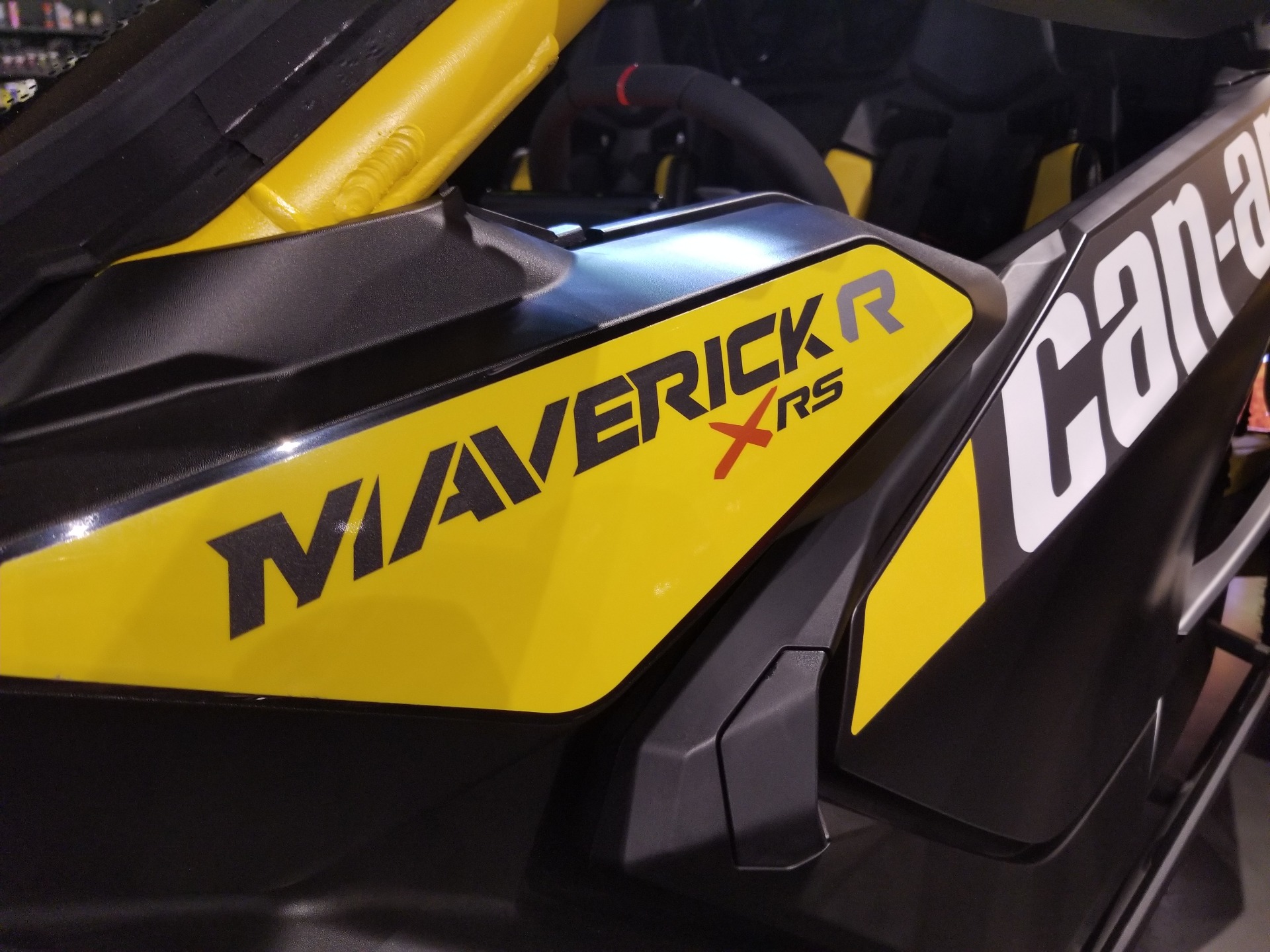 2024 Maverick R X RS 999T DCT Maverick R X RS 999T DCT CAN-7ARB - Click for larger photo