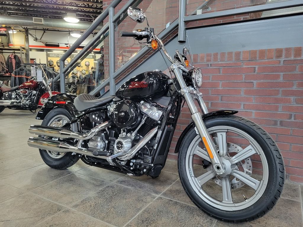 2024 FXST - Softail Standard  019742 - Click for larger photo