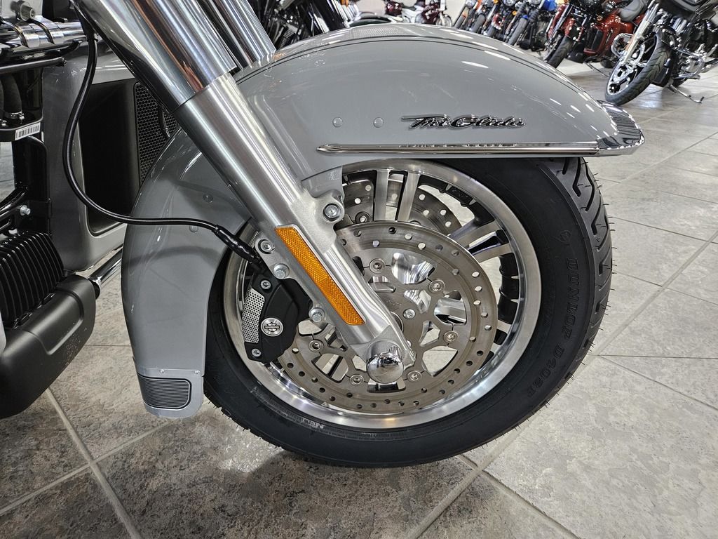 2024 FLHTCUTG - Tri Glide Ultra  858015 - Click for larger photo