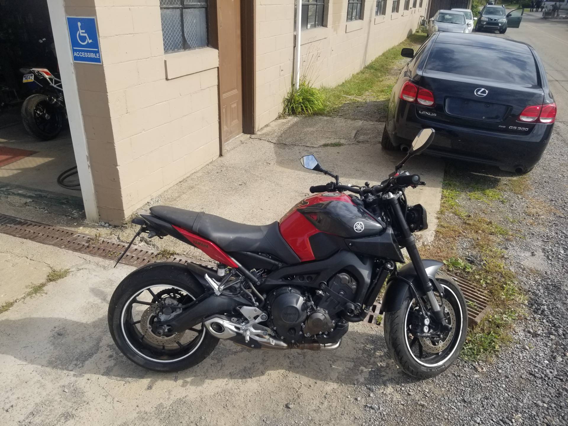 2017 FZ09 MT09 FZ09 MT09 N/A - Click for larger photo