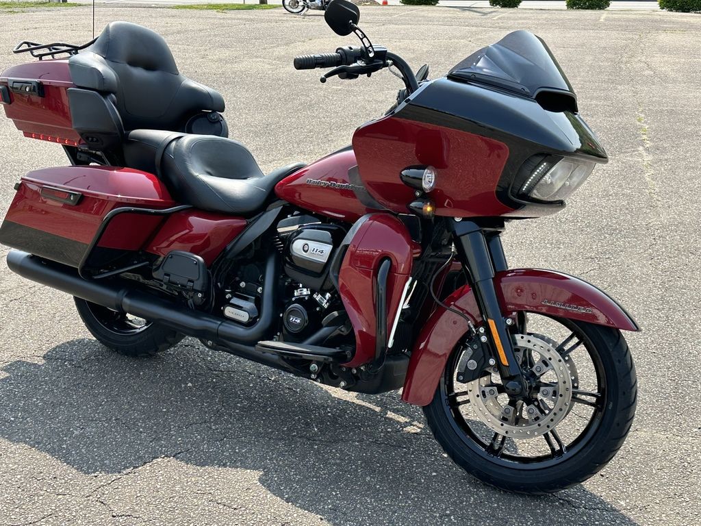 2020 FLTRK - Road Glide Limited  Uhd5913 - Click for larger photo