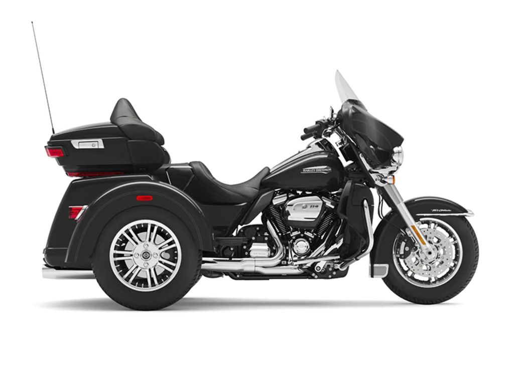 2020 FLHTCUTG - Tri Glide Ultra  L550 - Click for larger photo