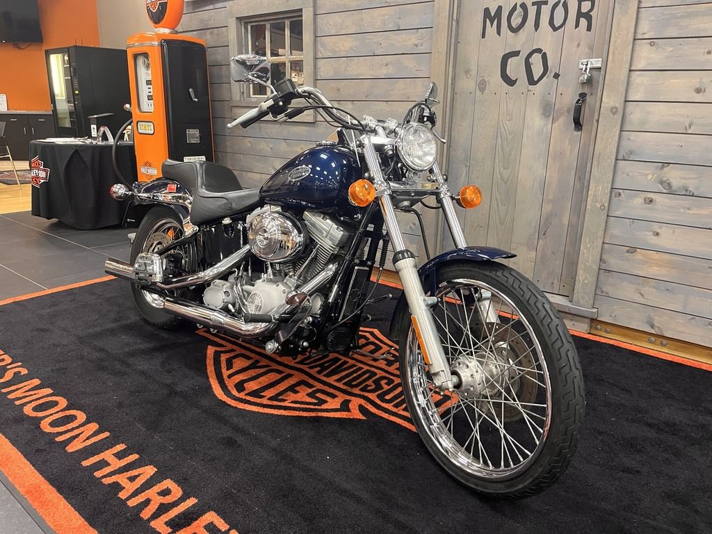 2001 FXST - Softail Standard  y014516 - Click for larger photo