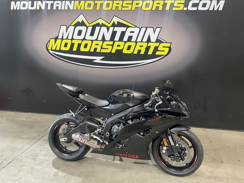 2015 YZF-R6  UM034443 - Click for larger photo