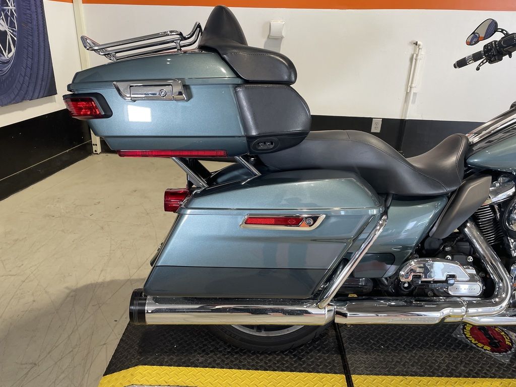 2020 FLTRK - Road Glide Limited  BURCH/6348 - Click for larger photo