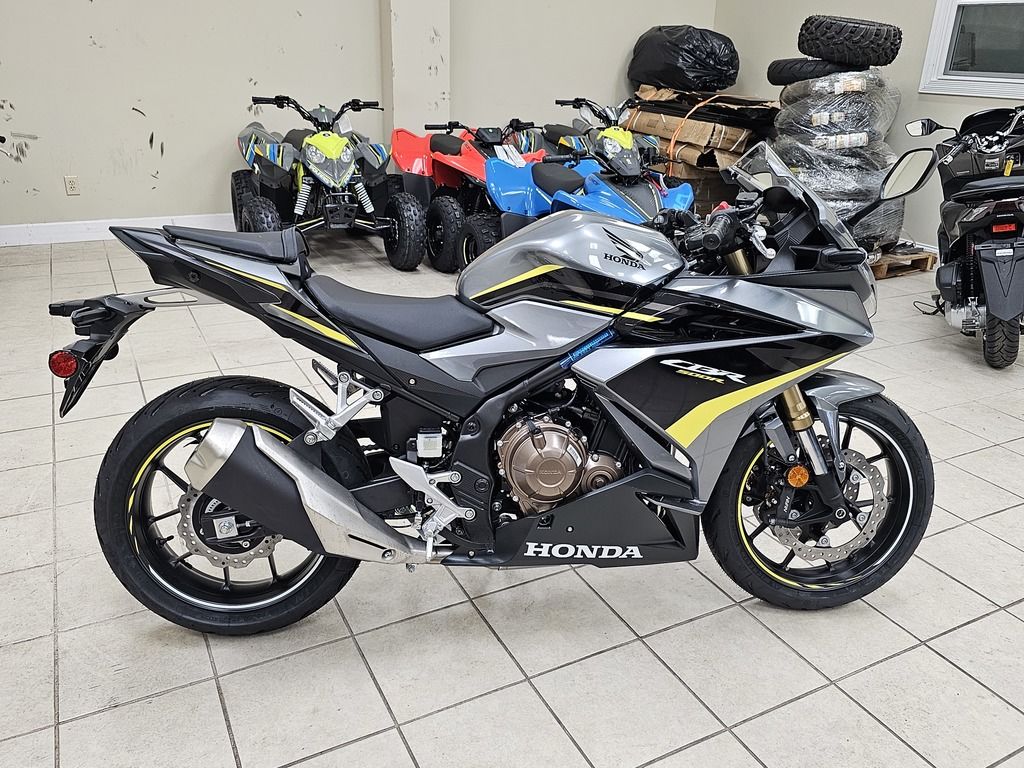 2023 CBR500R  5400371 - Click for larger photo