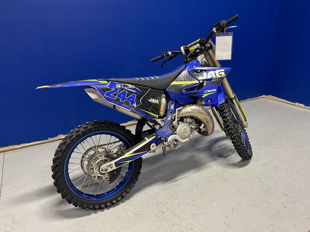 2020 YZ125  042505 - Click for larger photo