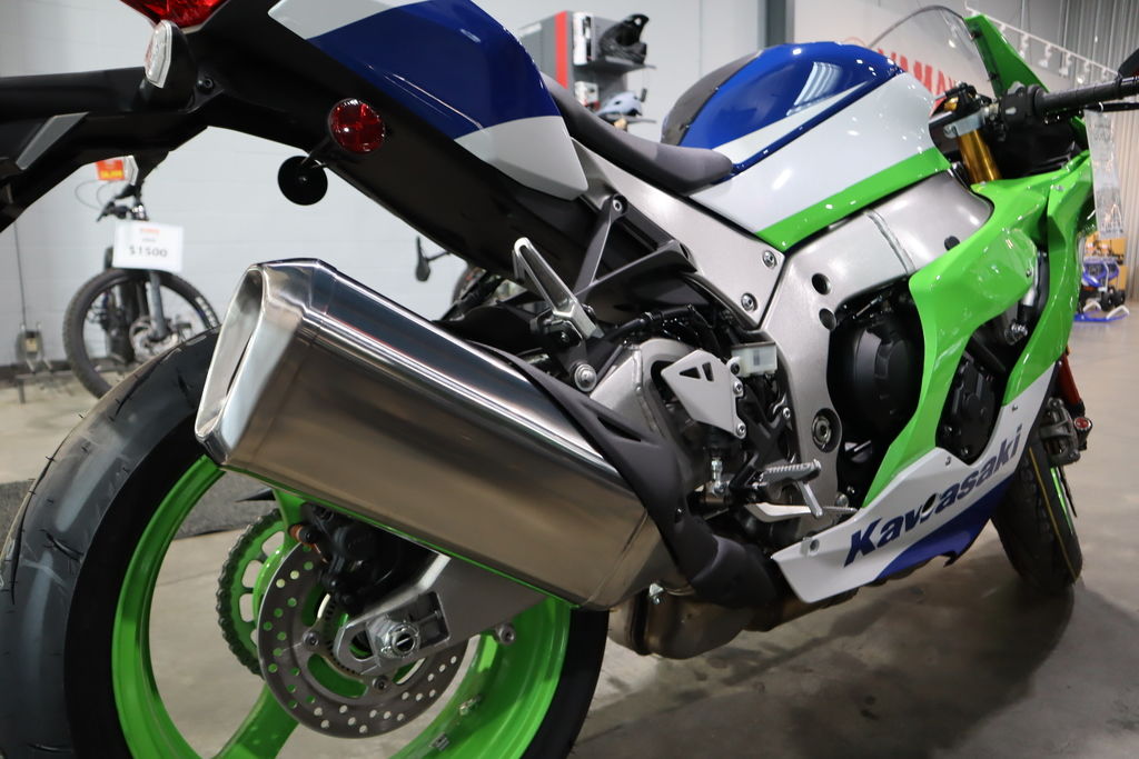 2024 Ninja ZX-10R 40th Anni. Edition  013803 - Click for larger photo