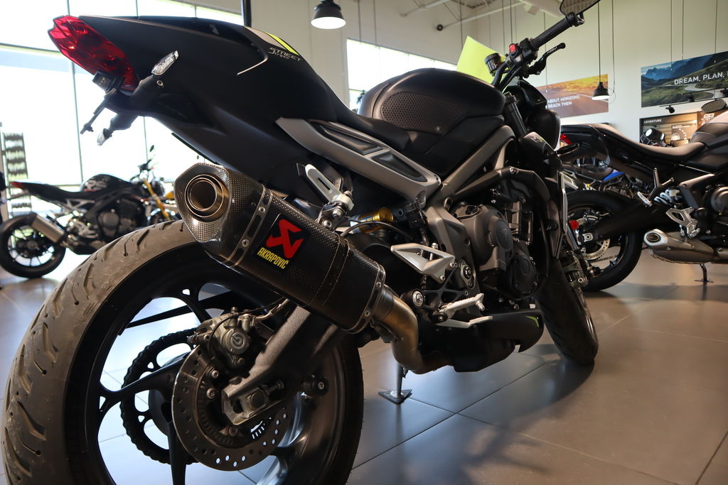 2022 Street Triple RS Matte Jet Black  AW1968 - Click for larger photo