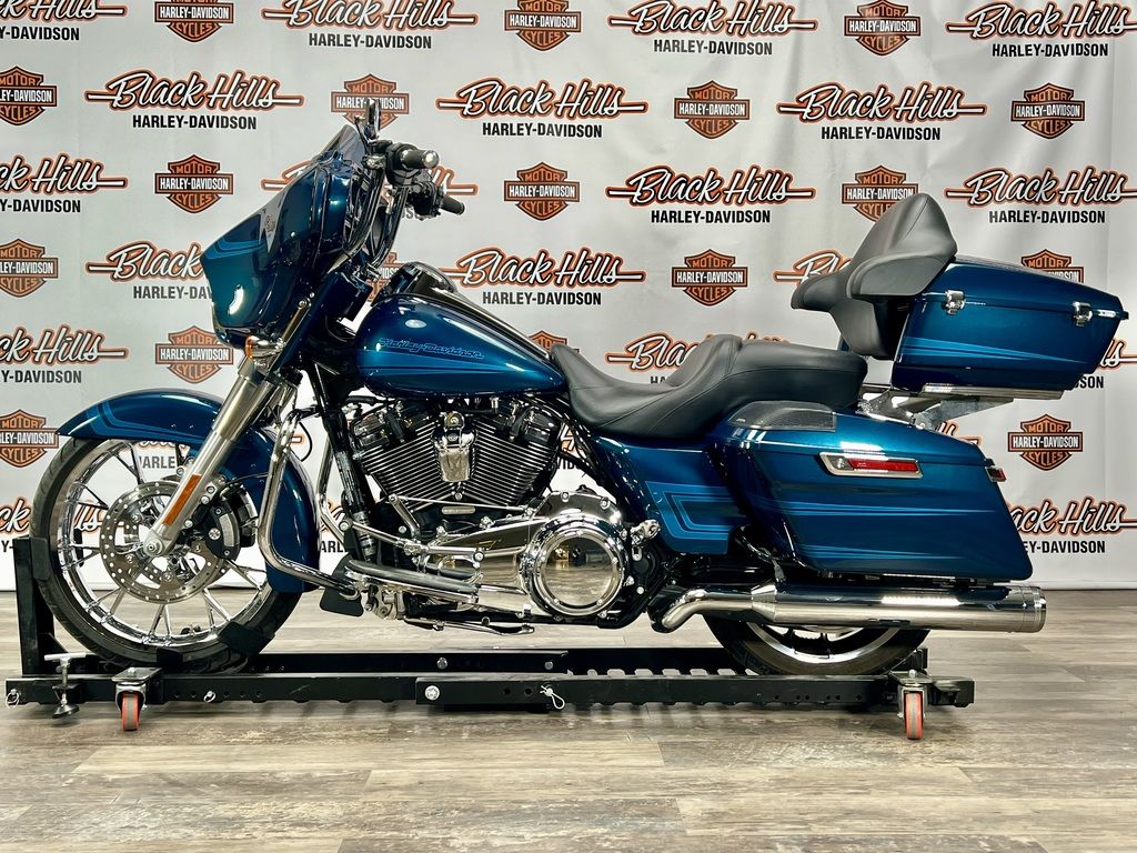 2020 FLHX - Street Glide  HR9046A - Click for larger photo