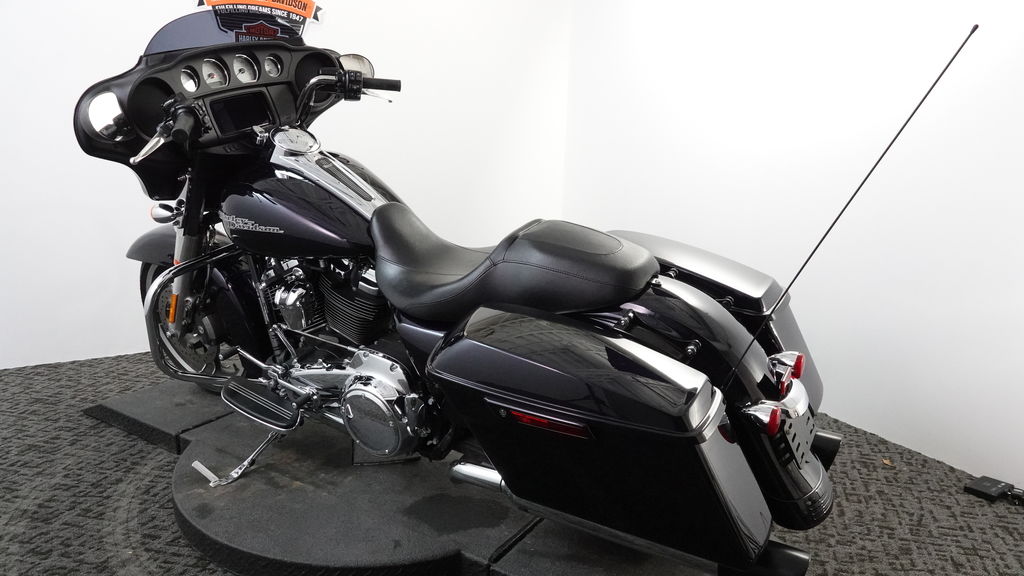 2019 FLHX - Street Glide  650524 - Click for larger photo