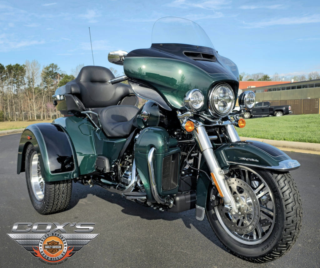 2024 FLHTCUTG - Tri Glide Ultra  0264944 - Click for larger photo