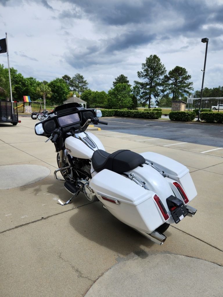 2024 FLHX - Street Glide  628953 - Click for larger photo