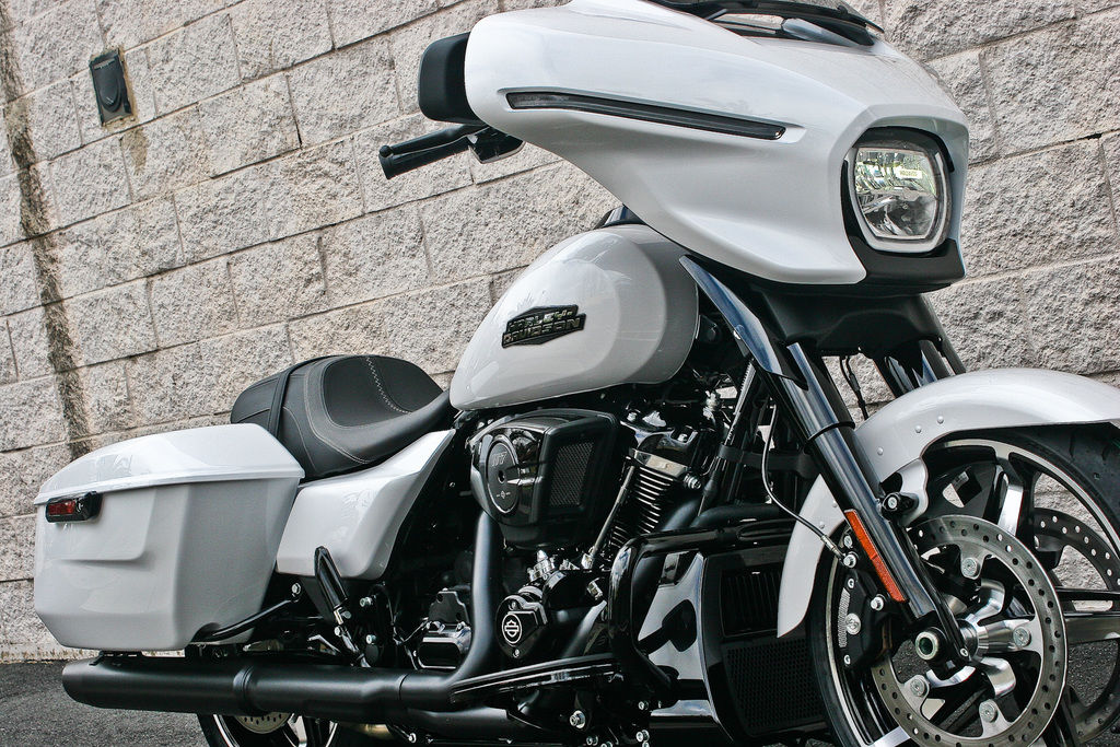 2024 FLHX - Street Glide  HD24055 - Click for larger photo