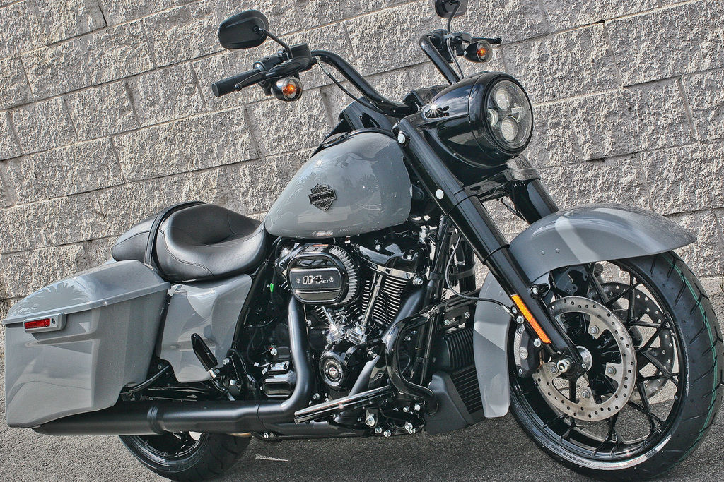 2024 FLHRXS - Road King Special  HD24090 - Click for larger photo