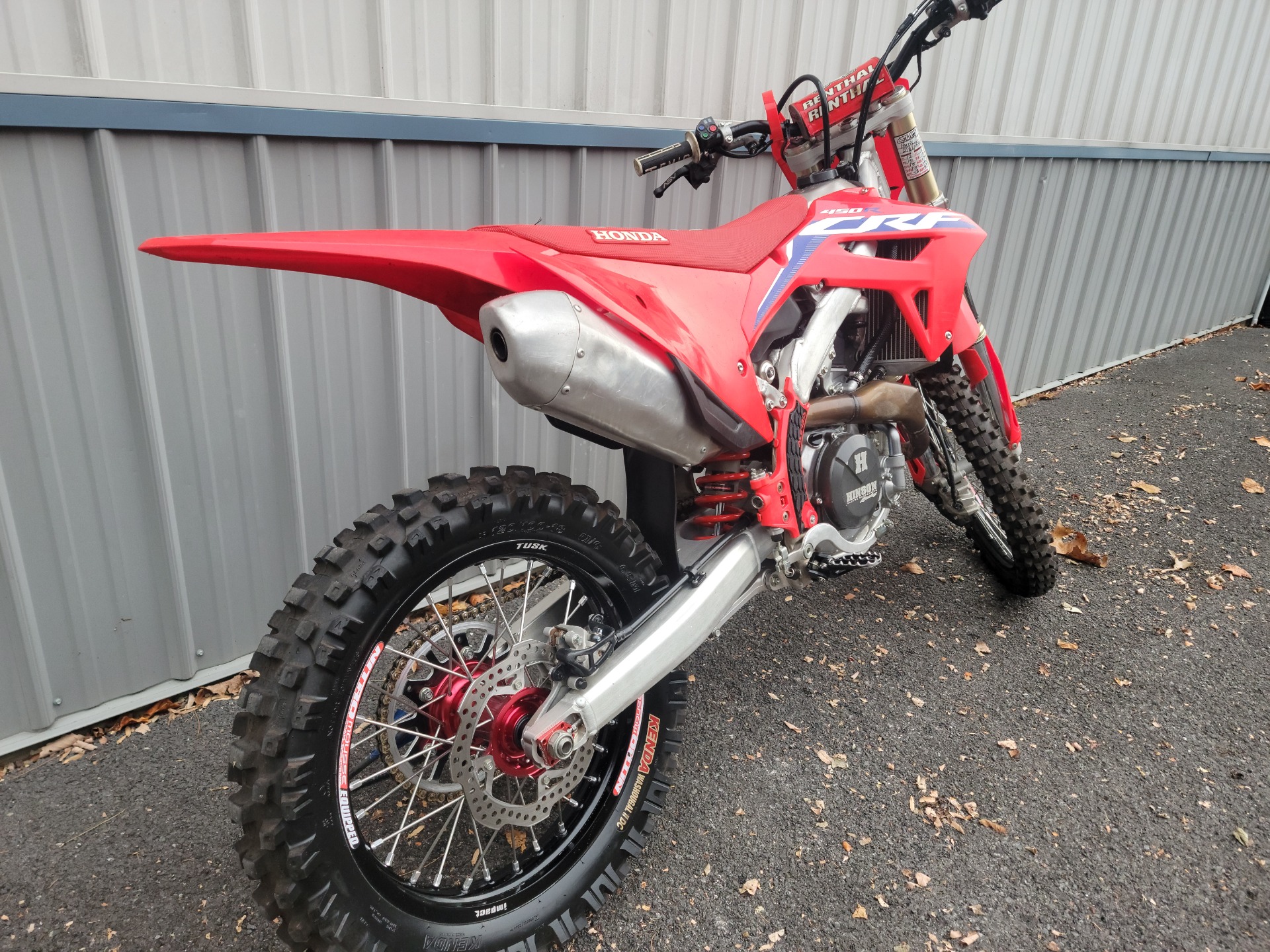 2022 CRF450R CRF450R UM0018 - Click for larger photo