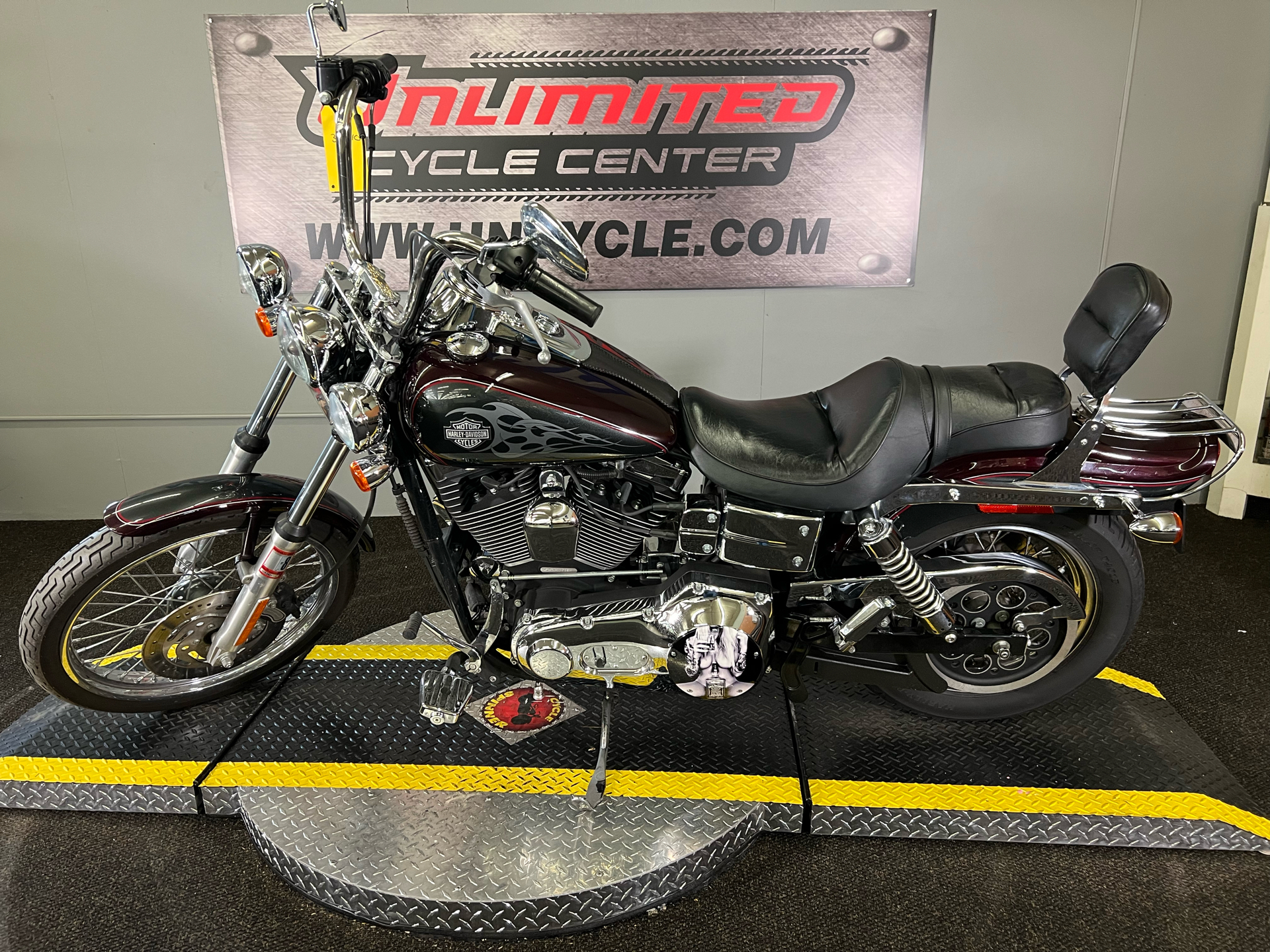 2005 FXDWG/FXDWGI Dyna Wide Glide&#174; FXDWG/FXDWGI Dyna Wide Glide&#174; 309710 - Click for larger photo