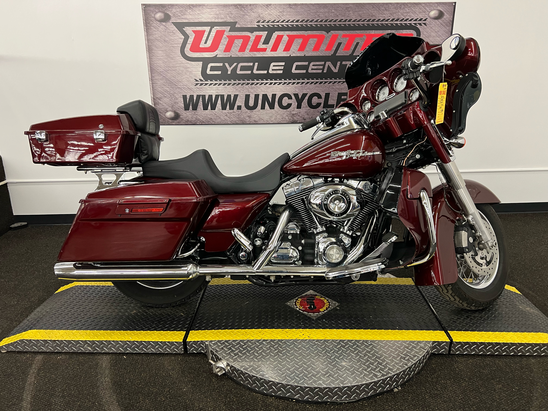 2008 Street Glide&#174; Street Glide&#174; 696128 - Click for larger photo