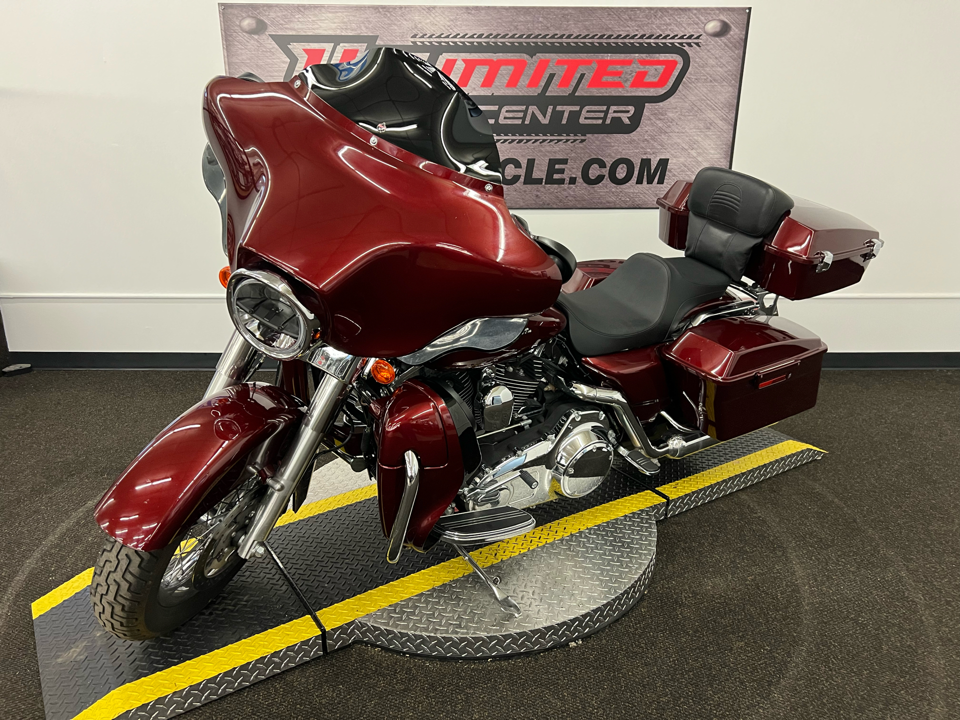 2008 Street Glide&#174; Street Glide&#174; 696128 - Click for larger photo