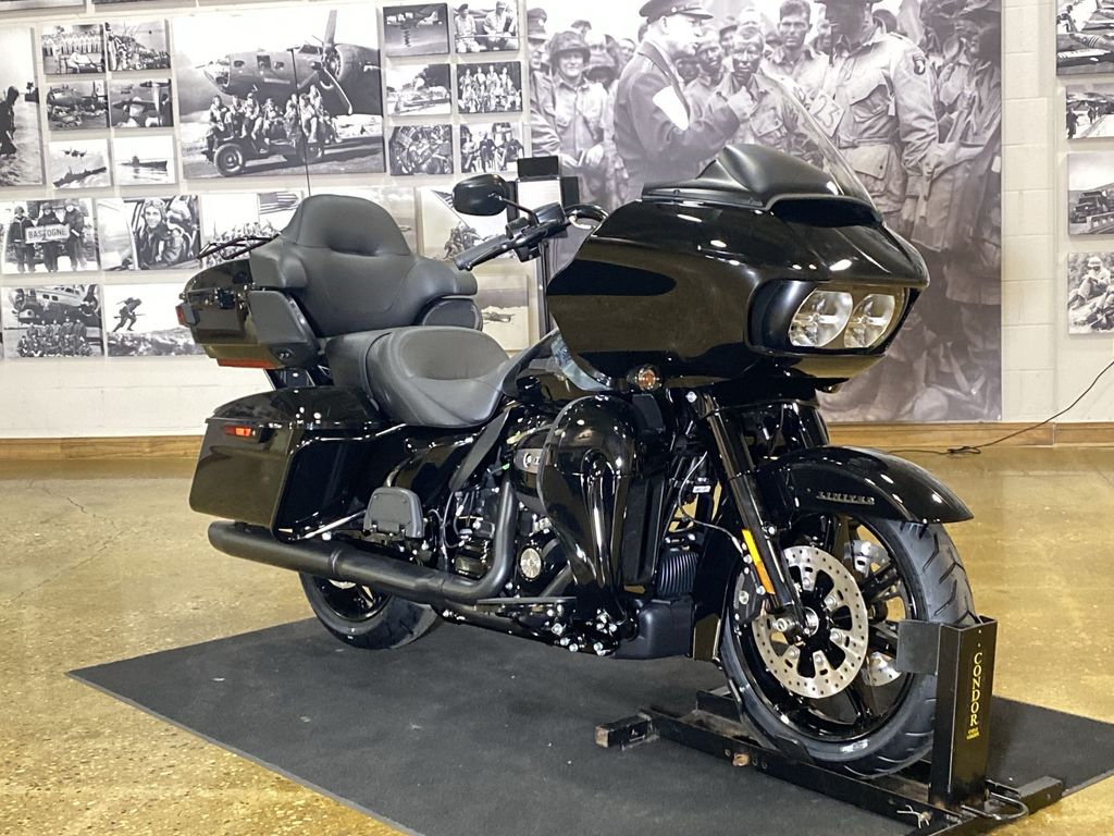 2024 FLTRK - Road Glide Limited  B614093WS - Click for larger photo