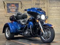 Harley-Davidson FLHTCUTG - Tri Glide Ultra 2018 8157564558