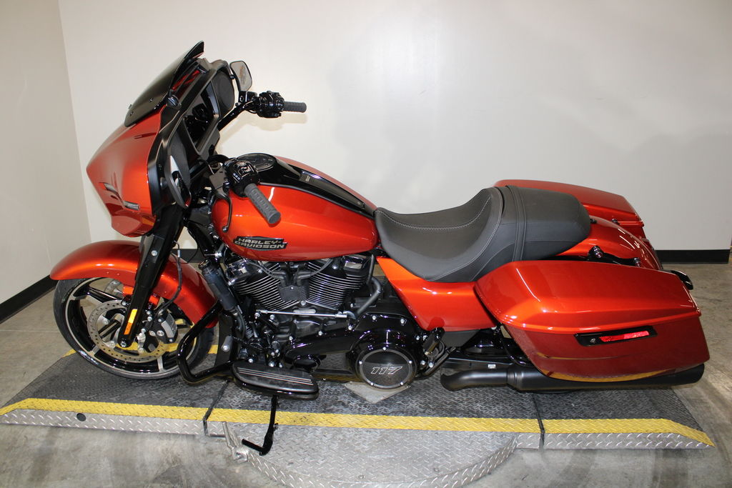 2024 FLHX - Street Glide  RB628805 - Click for larger photo