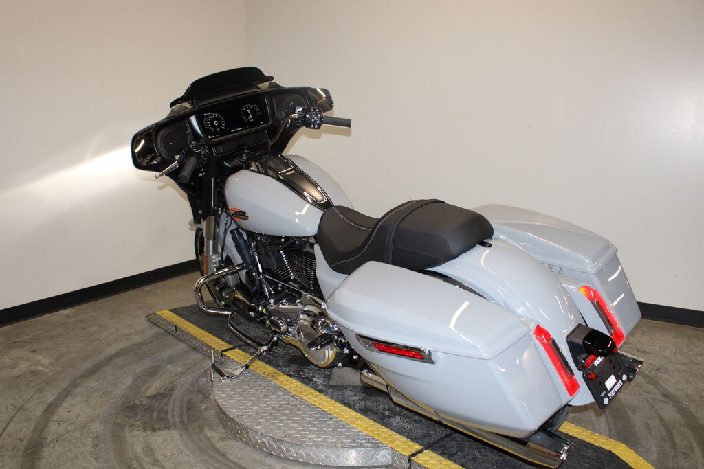2024 FLHX - Street Glide  RB629619 - Click for larger photo