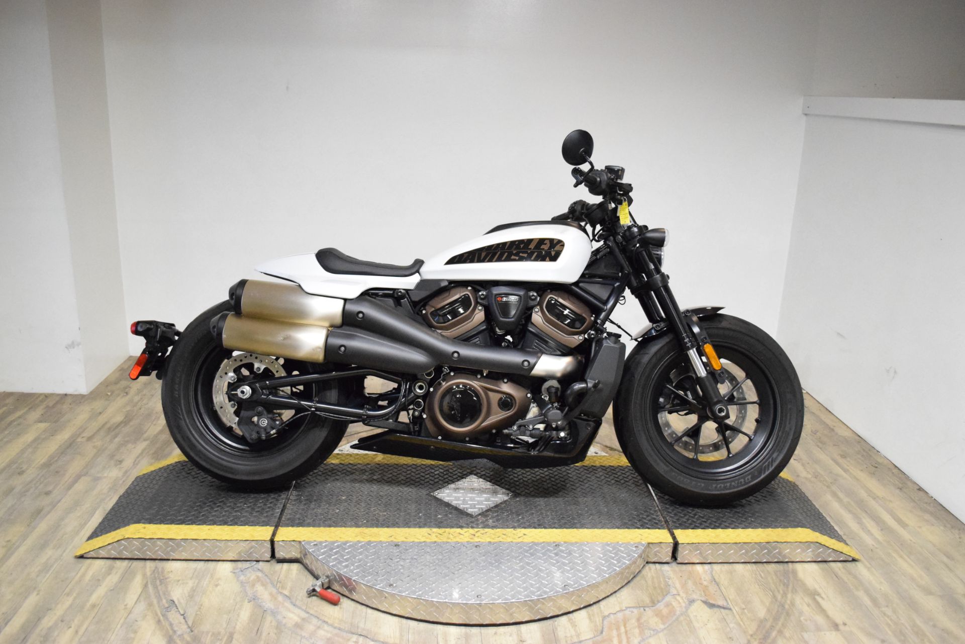 2021 Sportster&#174; S Sportster&#174; S AC3522 - Click for larger photo