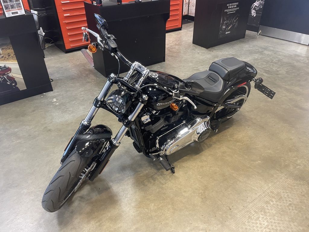 2020 FXBRS - Softail Breakout 114  T018741 - Click for larger photo