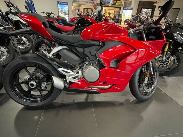2024 Panigale V2 - Red Panigale V2 - Red 013094 - Click for larger photo