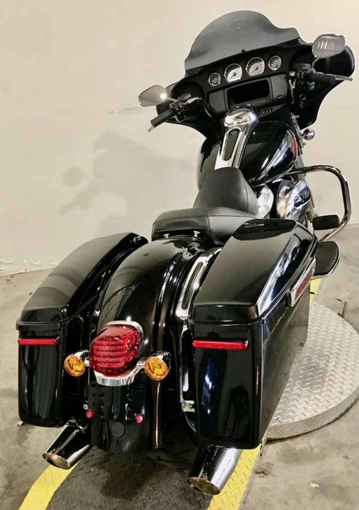 2020 FLHT - Electra Glide Standard  X649985 - Click for larger photo