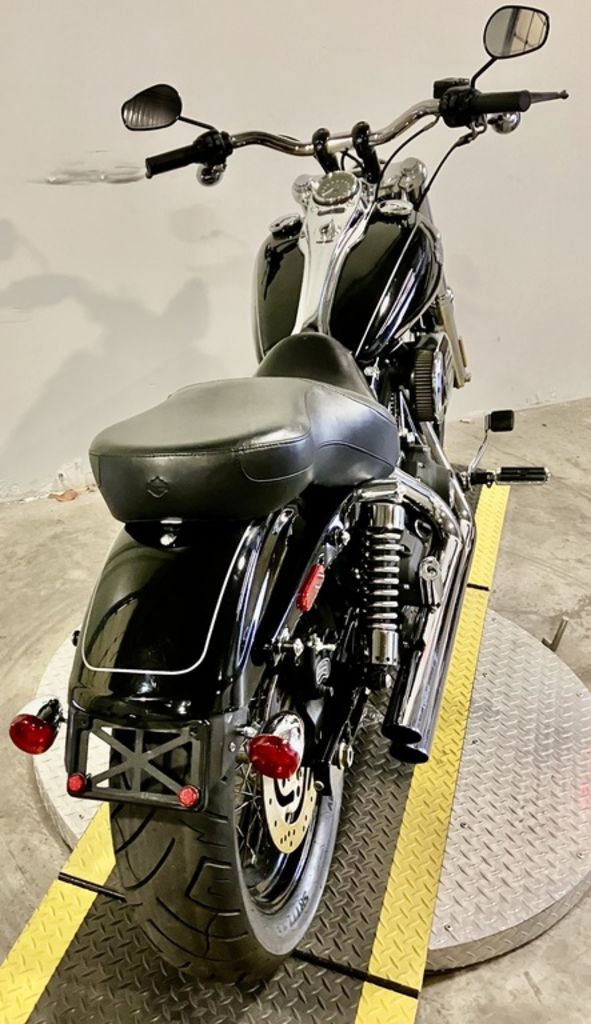 2016 FXDWG - Dyna Wide Glide  X310138 - Click for larger photo