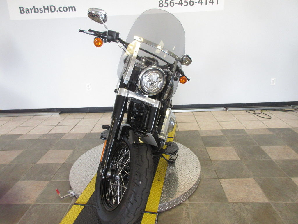 2020 FLSL - Softail Softail Slim  063104 - Click for larger photo