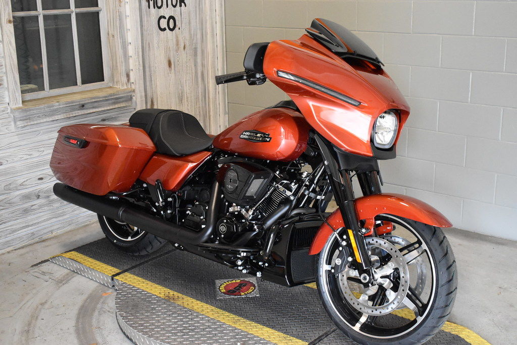 2024 FLHX - Street Glide  LN-601771 - Click for larger photo