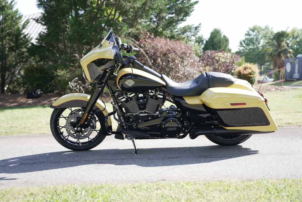 2023 FLHXS - Street Glide Special  629557 - Click for larger photo
