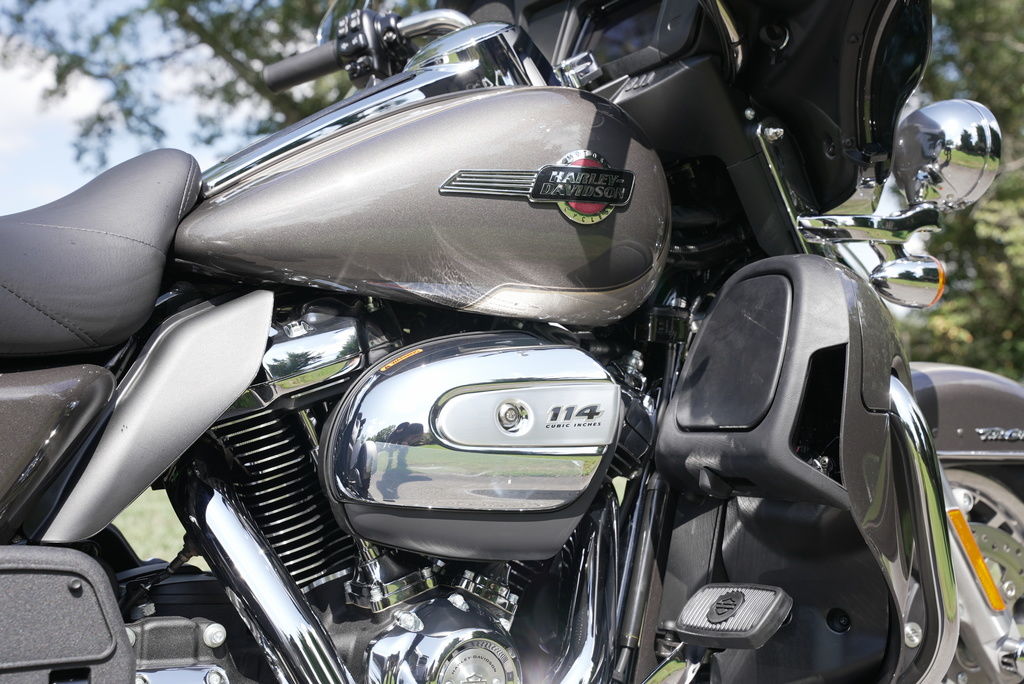 2023 FLHTCUTG - Tri Glide Ultra  858568 - Click for larger photo