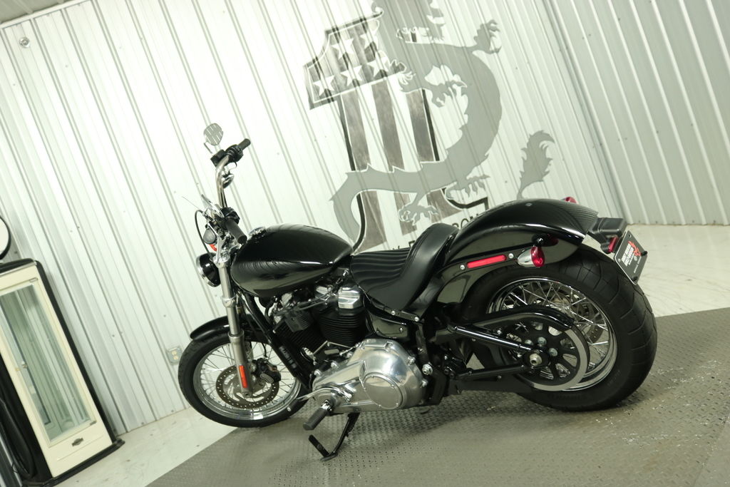 2020 FXST - Softail Standard  AA069301M - Click for larger photo