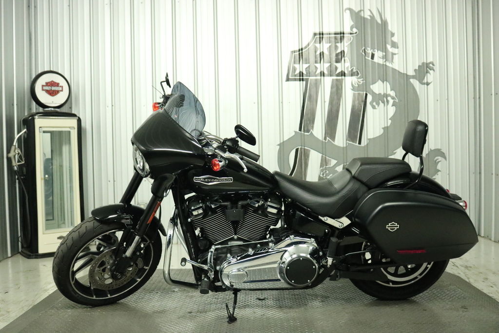 2020 FLSB - Softail Sport Glide  B055944M - Click for larger photo