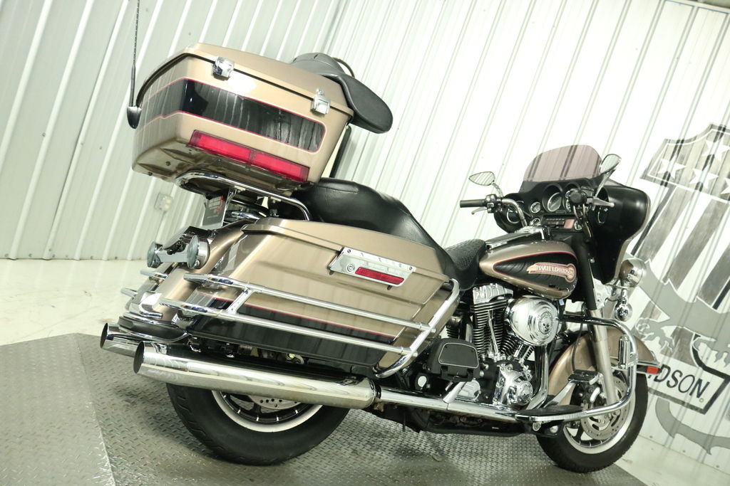 2005 FLHTCI - Electra Glide Classic Injection  T617259M - Click for larger photo